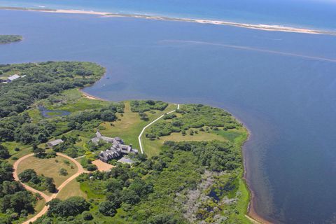 79 Turkeyland Cove Rd, Edgartown, MA 02539