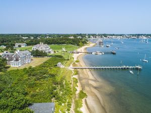 189 Katama Rd, Edgartown, MA 02539